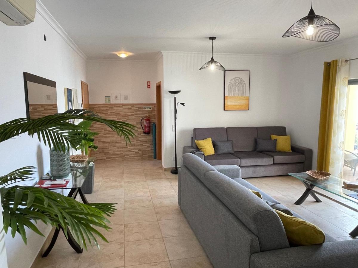 לאגוּ‏ש Lucas House 3 - Garden Apartment מראה חיצוני תמונה