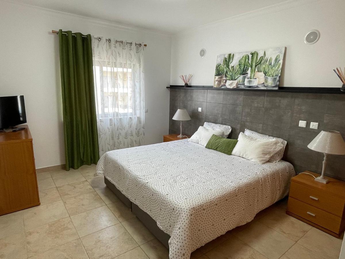 לאגוּ‏ש Lucas House 3 - Garden Apartment מראה חיצוני תמונה